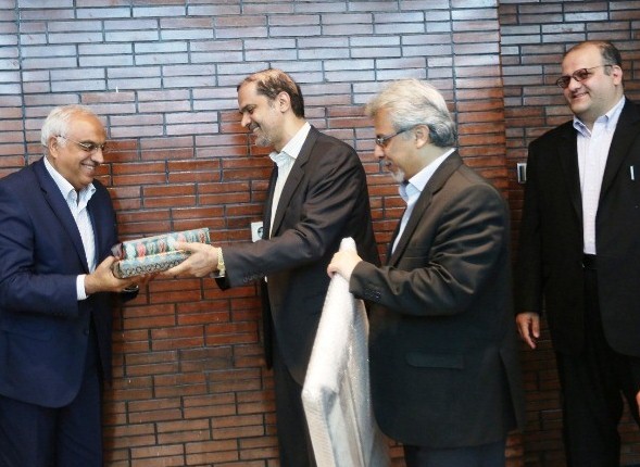 مراسم برگزاری معارفه مدیر عامل مرکز تحقیقات فرآوری مواد معدنی ایران 94/07/08