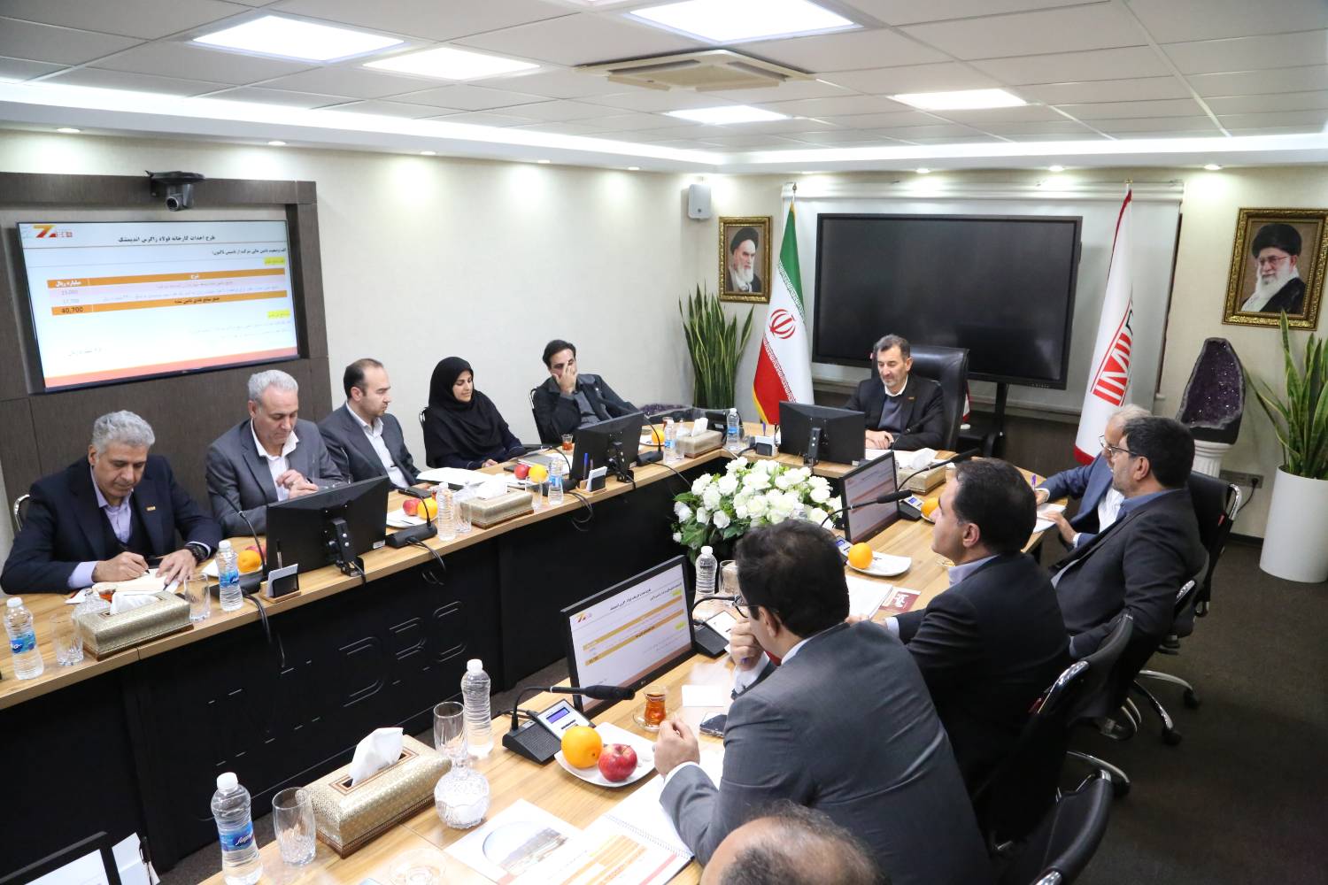 محمد مسعود سمیعی نژاد در جلسه بررسی مشکلات شرکت فولاد زاگرس اندیمشک که با حضور مدیران شرکت های سهامدار - 1404.09.17