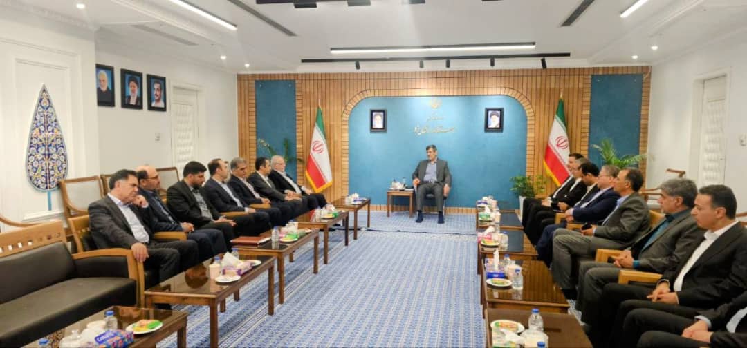 توسعه زیرساخت معادن یزد در شمار برنامه های ایمیدرو/ استاندار: احداث نیروگاه خورشیدی و تامین آب؛ پیش نیاز توسعه صنایع یزد