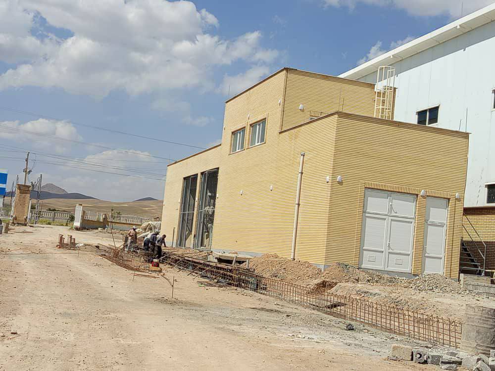 ‎75% percent progress in the production of paper from stone;Aligudarz