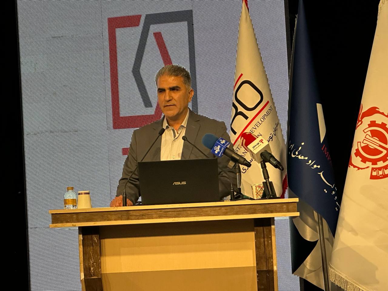 خروج از «دام درآمد متوسط» با تبدیل مواد خام به فناوری، برند و ارزش افزوده