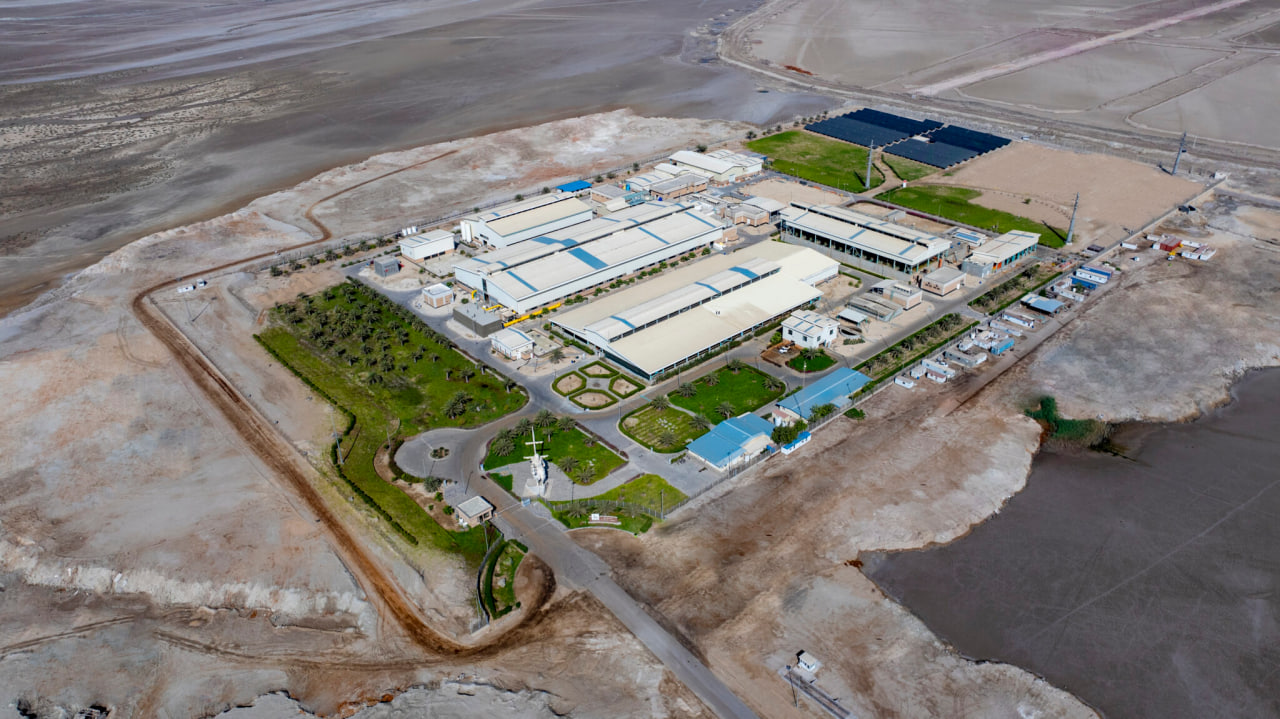 Launching the country's largest desalination unit, a strategic response to the water crisis / Desalination capacity of 140 million cubic meters, a national infrastructure for production stability.