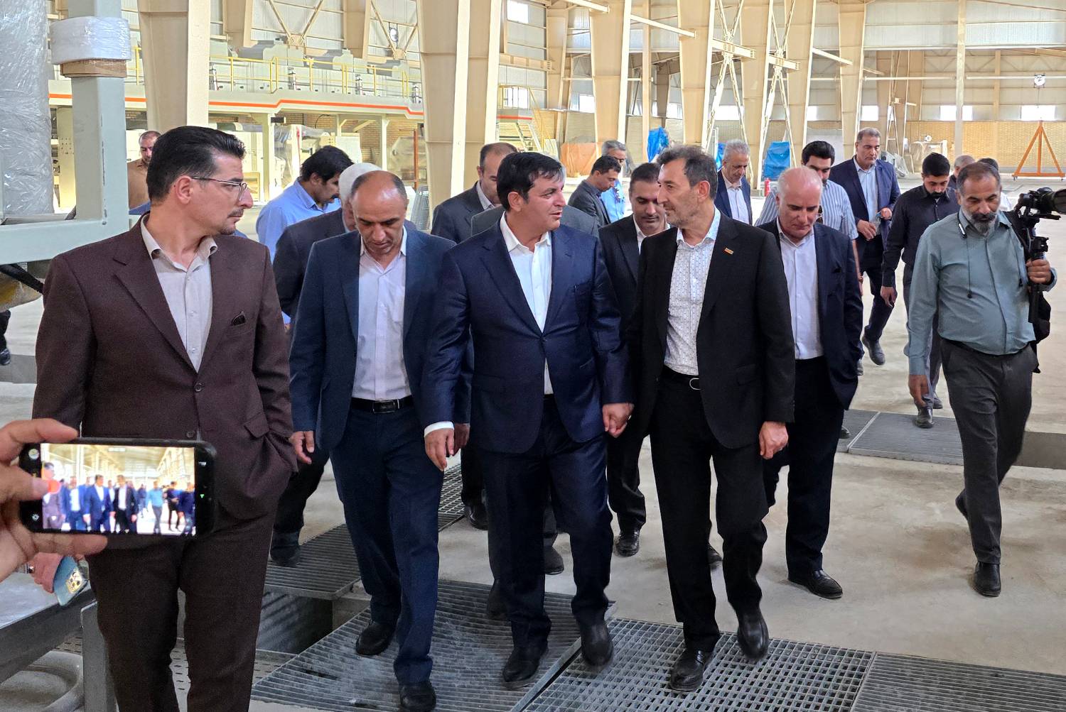 پیگیری توسعه ظرفیت&zwnj;های تولیدی لرستان با همکاری دستگاه&zwnj;های اجرایی و بخش خصوصی